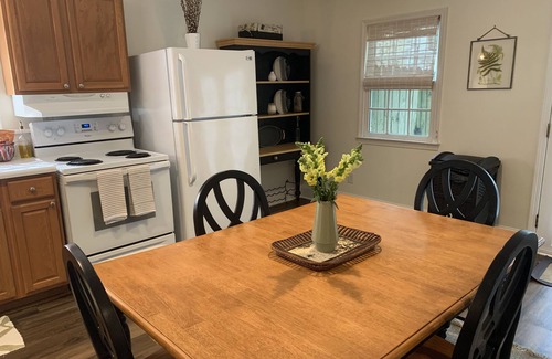 Powder Springs Cottage | Private Pet Friendly Cottage