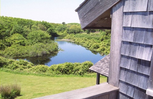 Quidnet Cottage | Private, pet friendly comfortable and clean family cottage