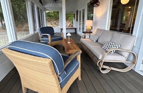 Sonoma House | Private Pickleball in the heart of Sonoma, Serene Views, Secluded, Close 2 All