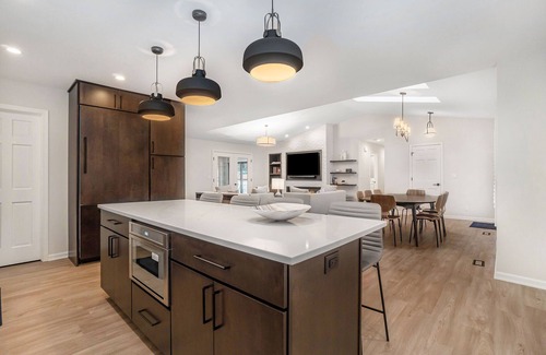 South Haven House | Private Pool and Hot Tub. Minutes From Downtown and South Beach.