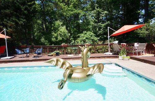 Marietta House | Private Pool - East Cobb -Braves Stadium - Large Family House -Chez Melet