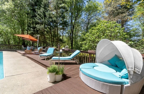 Marietta House | Private Pool - East Cobb -Braves Stadium - Large Family House -Chez Melet