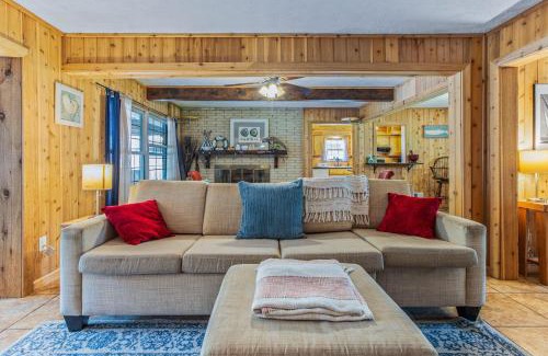 Garden City House | Private Pool & Fenced Yard - Sassy in the Sun