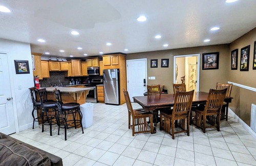 Gulfport House | Private POOL, Game Room, Sleeps up to 16, Optional Hot Tub, River Front Home