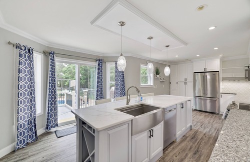 Albrightsville House | Private Pool, Hot Tub, Game Rm, Fire Pit, & Luxury 5 bedrms in gated community!