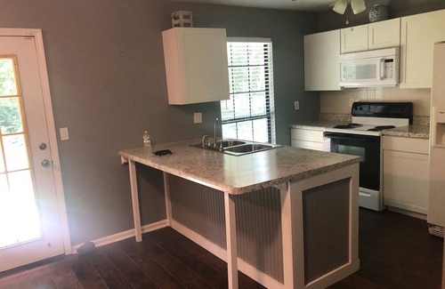 Douglasville House | PRIVATE POOL- HUGE Deck - 6Flags Atl Sleep 15 - GAMEROOM 4 br #2007003