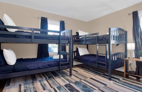 Terry Sanford House | Private Pool&Mins to Rose Garden - Haymount Ranch