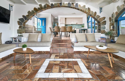 Stalos Villa | Private Pool ★ Modern renovated villa ★ Seaview & BBQ
