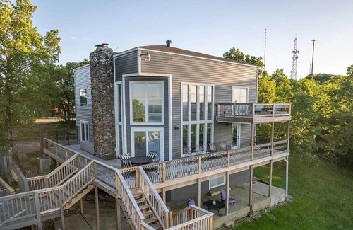 Mid America House | Private Pool | Mountain Top Views | Home Theater