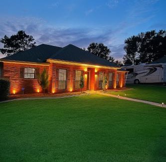 Prattville House | Private Pool Paradise