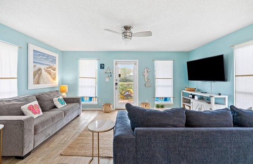 San Juan House | Private Pool with Bikes in Beautiful Seagrove