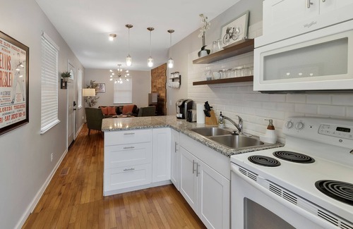 Shelby Hills House | Private prime new renovated E Nash - 5 min to DT!