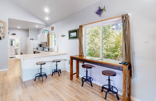 Florence House | Private, quiet, dog-friendly home with firepit, 1/4 mile from Heceta Beach