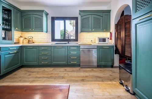 Los Mojones Villa | Private quiet villa with a short walk to beaches, restaurants, bars and shops.