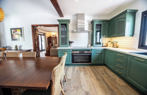 Los Mojones Villa | Private quiet villa with a short walk to beaches, restaurants, bars and shops.