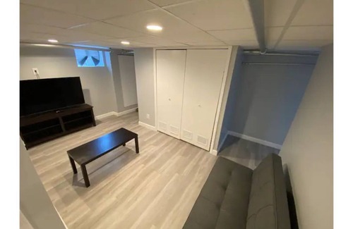 Elmwood Park Apartment | Private Renovated Cozy Apt