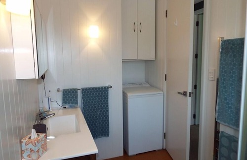 Pukehina House | Private Resort Style accommodation at Pukehina! Linen included