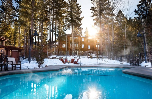 Incline Village Resort | Private Resort Beach Access 2-Bedroom Sierra Lodge Suite + Amenities