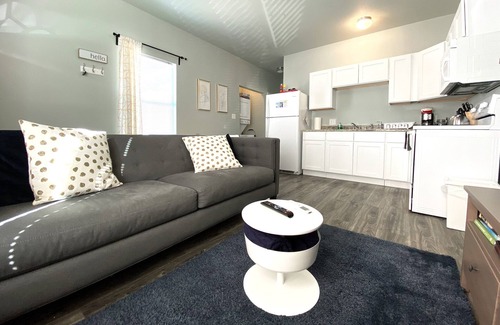 Prospect Hill House | Private Retreat 1,286+ 5-Star Reviews Couple Escape