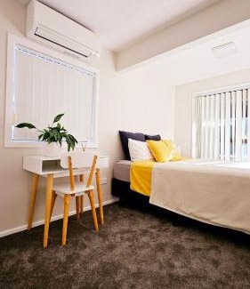 Birkenhead Apartment | Private Retreat in Birkenhead