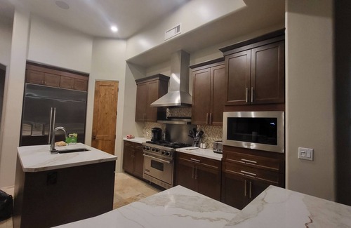 Pinnacle Peak House | Private Retreat w HEATED POOL/Hot Tub, Incredible Sunsets & Mtn views