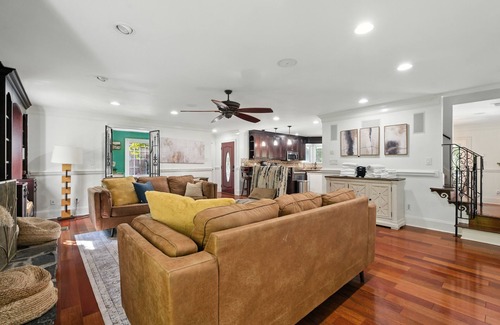 Rock Hill House | Private Retreat w/Hot Tub, Pickleball, Games & Gym