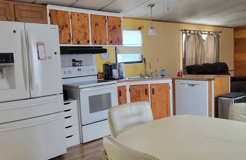 Dunnellon House | Private retreat with amenities for all, close to WEC. Pet friendly!