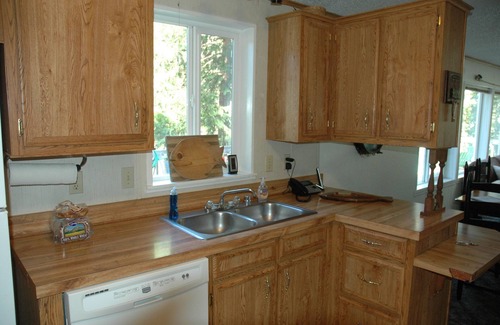 Gasquet House | Private Riverfront Home with deck on the Beautiful Smith River - North Coast, Ca