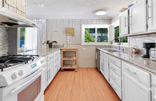 Olympic Hills House | Private rm#D in beautiful house