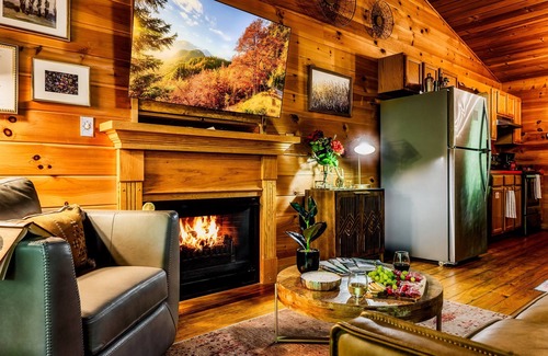 Pigeon Forge Cabin | Private & Romantic, Fire Pit, Hot Tub, Heart Tub