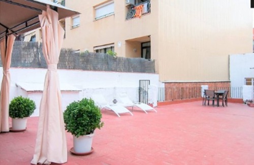 La Maternitat i Sant Ramon Apartment | Private room (1) near the University with large terrace of 150 m2.