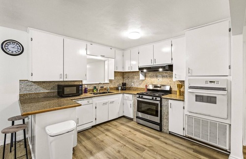 La Marque House | Private Room #1 near Texas City