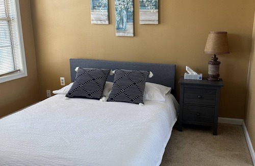 Stafford Apartment | Private Room/5min highway