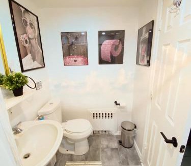 West New York House | Private Room A-KING BED-12Mints NYCity