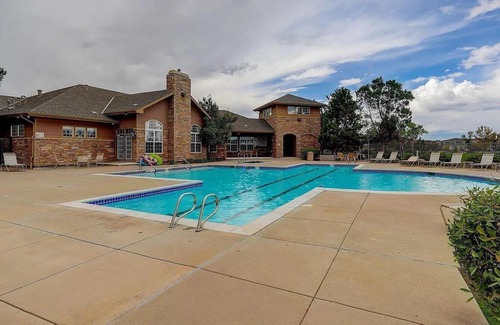 Parker Condo | Private Room and Bath in Central Parker