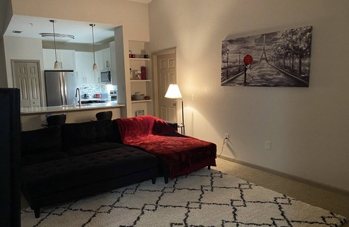 Park Central Apartment | Private room/bathroom minuets from Disney