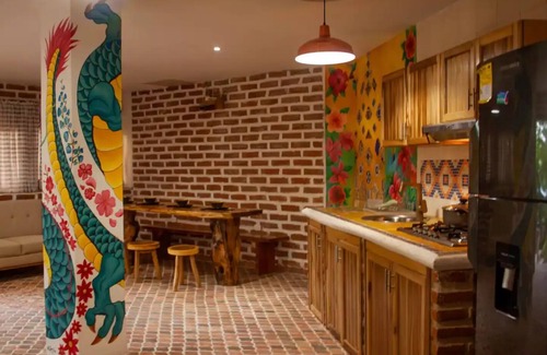 Comuna 3 Apartment | Private room for 8 with kitchen and pool