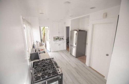 Wilshire House | Private Room in East Hollywood