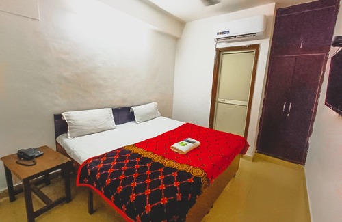 Mayur Vihar Phase 1 Bed & Breakfast | PRIVATE ROOM IN MAYUR VIHAR