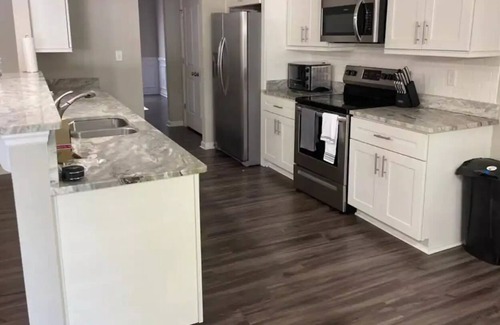 Norfolk - Virginia Beach House | Private Room in Norfolk