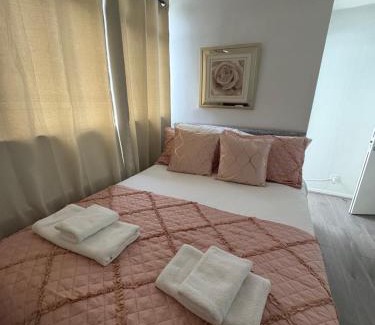 Wood Green House | Private room in North London En-suite