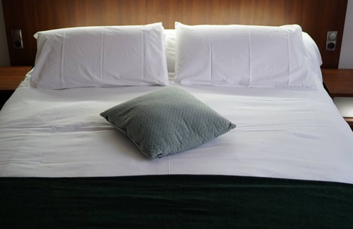 Hendaye Bed & Breakfast | Private room on the heights of Hendaye.