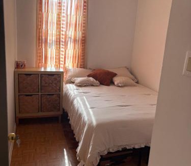 Almont House | Private Room