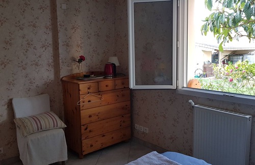 Saint-Herblain Bed & Breakfast | Private room with independent access, 2 pas Polyclinique, Zénith, 20min centreNantes