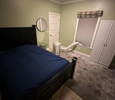 Burbank House | Private room with private bathroom in house - Mini Mansion