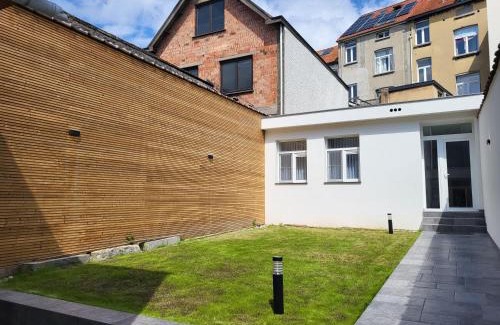Upper Town House | Private rooms - European Quarter