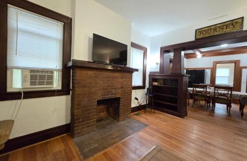 Rochester House | Private rooms in Rochester home- Near Hospitals and Universities