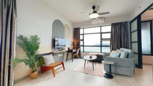 Downtown Kota Kinabalu Apartment | Private Royal Top-Floor Corner, Stunning Oceanview Luxury Stay -Mango House6
