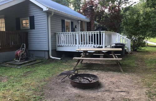 Salem RV Rental | Private RV Camping spot with plenty of room to stretch. Intimate and private.