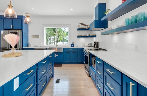 San Juan House | Private Saltwater Pool in Seagrove, Sleeps 13 + Free Attraction Tickets!